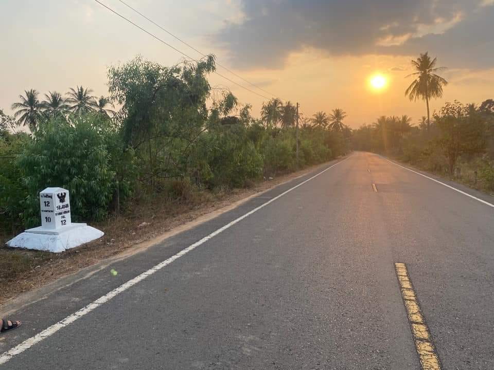 ขายที่ดินติดถนนลาดยาง​ หน้ากว้าง​73เมตร