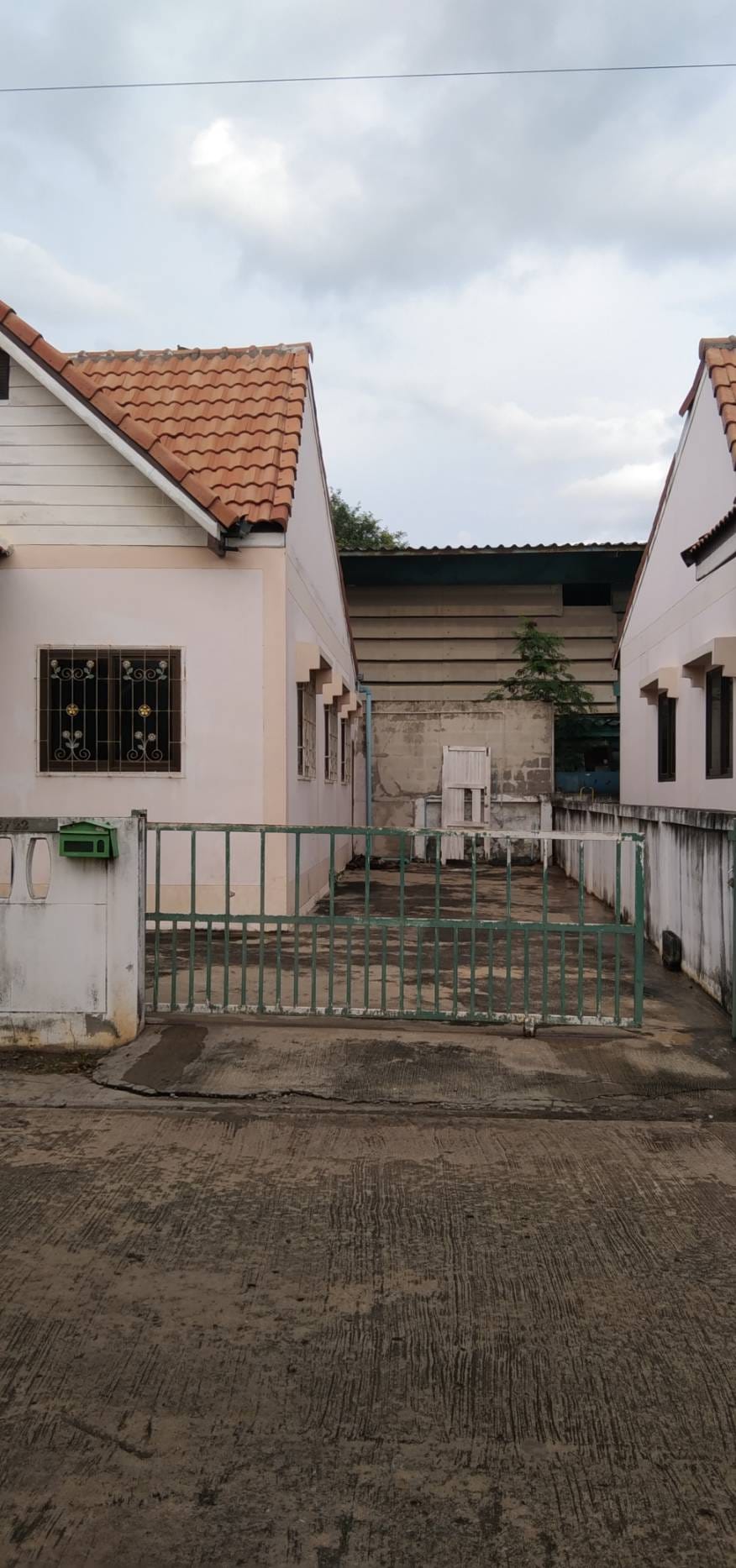 ขายบ้านทำเลดี ตำ่กว่าราคาประเมิน ลพบุรี 